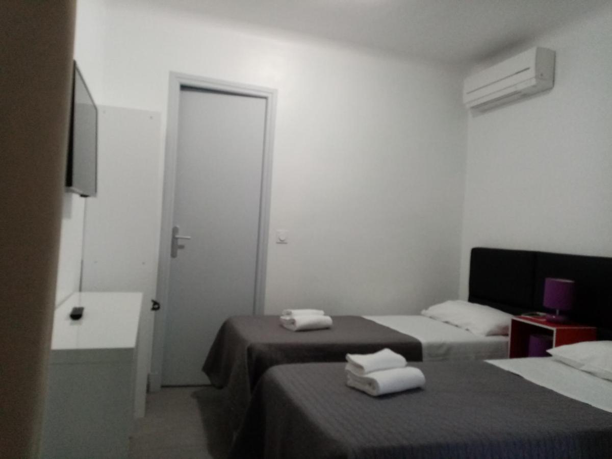 Le Relais De Monti Hotel ม็องตง ภายนอก รูปภาพ